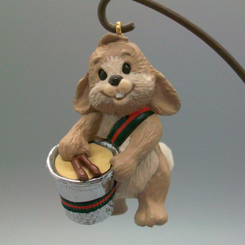 Hallmark Ornament 1989 Thimble Drummer Bunny 10th in Series No Box
